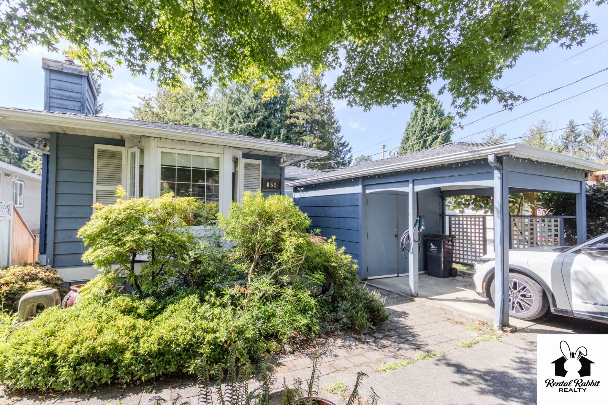 655 West Queens Road - 1